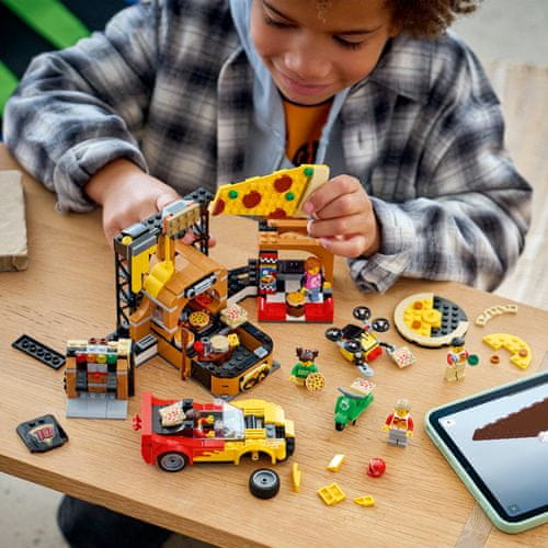 Raznolika dostavna vozila i uključene minifigure