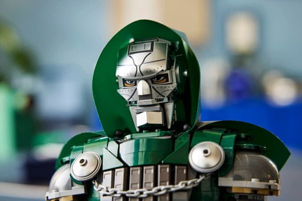 Kolekcionarski set za odrasle ljubitelje Marvela