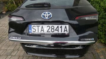 Kromirana lajsna na vratima prtljažnika Toyota Corolla E21 Kombi.