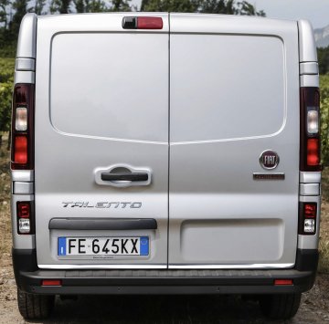 Fiat Talento - Kromirane letvice na poklopcu prtljažnika