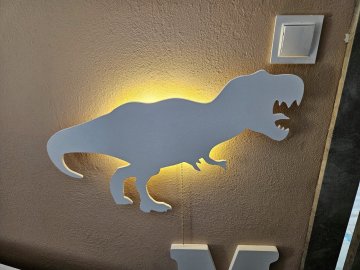 Noćno svjetlo s dinosaurom tiranosaura T. Rexa