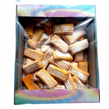 Prhki keksi ukrašeni prahom i voćnim nadjevom 900g Pita od jabuka