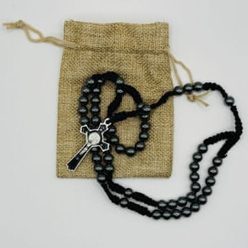 Muška krunica Warrior Mary Crne perle 8 mm Križ sv. Benedikta
