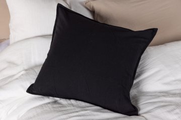 Venture Design AB Navlaka za jastuk 45x45 cm crna