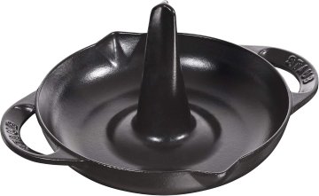 Staub STAUB Gusseisen Hähnchenbräter, 24 cm, s pladnjem i 2 izljeva