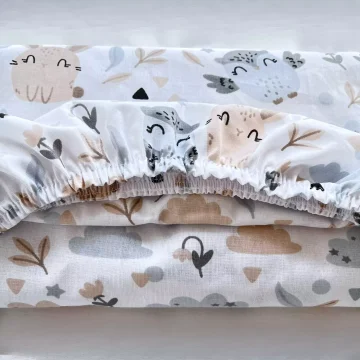 Forest Friends Pamučna plahta za krevetić dimenzija 60x120.