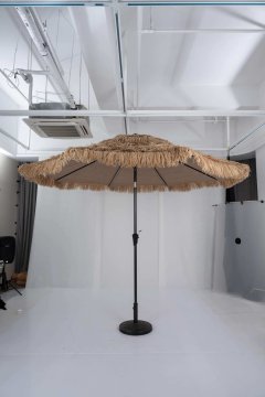 Costway Suncobran Hawaii 290 cm nagib 30° s LED solarnim osvjetljenjem svijetlo smeđi