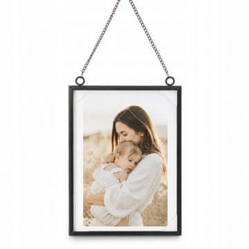 Crni metalni okvir, obješen na lancu, tipa FLOAT, za fotografiju formata 13x18