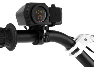 Biketec MOTOCIKL DVOSTRUKI USB BRZO PUNJENJE 3.0 UTIČNICA S VOLTMETROM I POKAZIVATELJEM VANJSKE TEMPERATURE ZA MONTAŽU NA UPRAVLJAČ