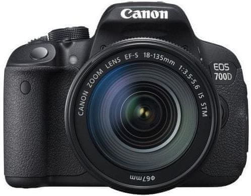 Canon digitalni fotoaparat EOS 700D + EF-S 18-135 mm IS STM f/3,5-5,6