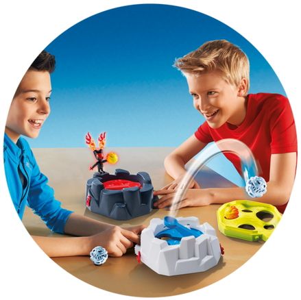 PLAYMOBIL 6831 Fire & Ice Action Game – Duell Zwischen Feuer- & Eismonstern – Mit 3 Figuren & Katapulten – Für Unterwegs & Zu Hause