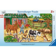 Ravensburger Slagalica Hranjenje domaćih životinja na farmi, 15 komada (6035)