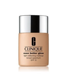 Clinique Even Better Glow puder za posvjetljivanje kože, SPF 15, 70 Vanilla
