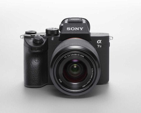 Sony kamera s izmjenjivim objektivom ILCE-7M3 + SEL 28-70