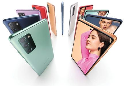 Samsung Galaxy S20 FE u različitim bojama