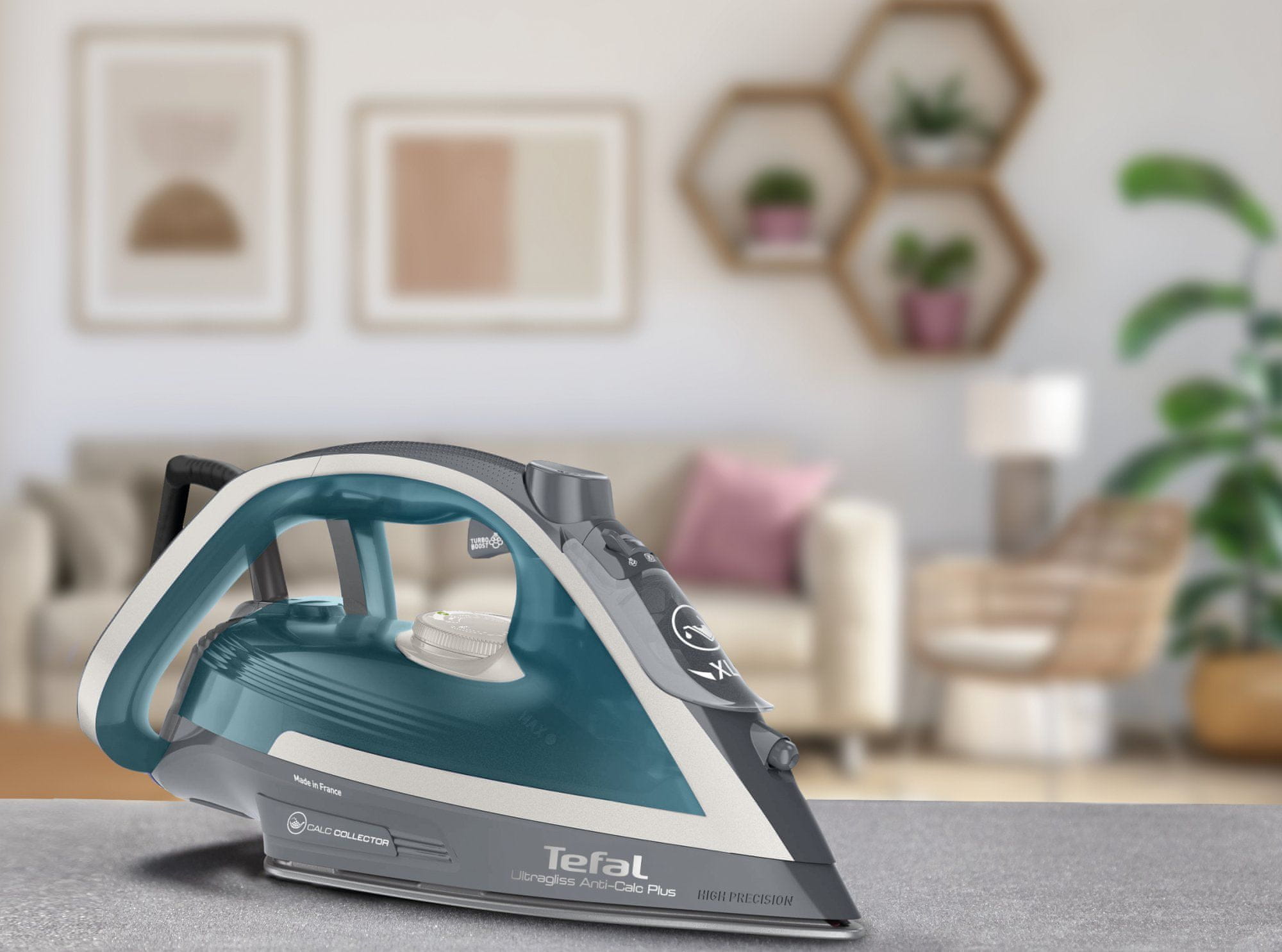 Tefal FV6842E0 Ultragliss Plus Auto off parno glačalo