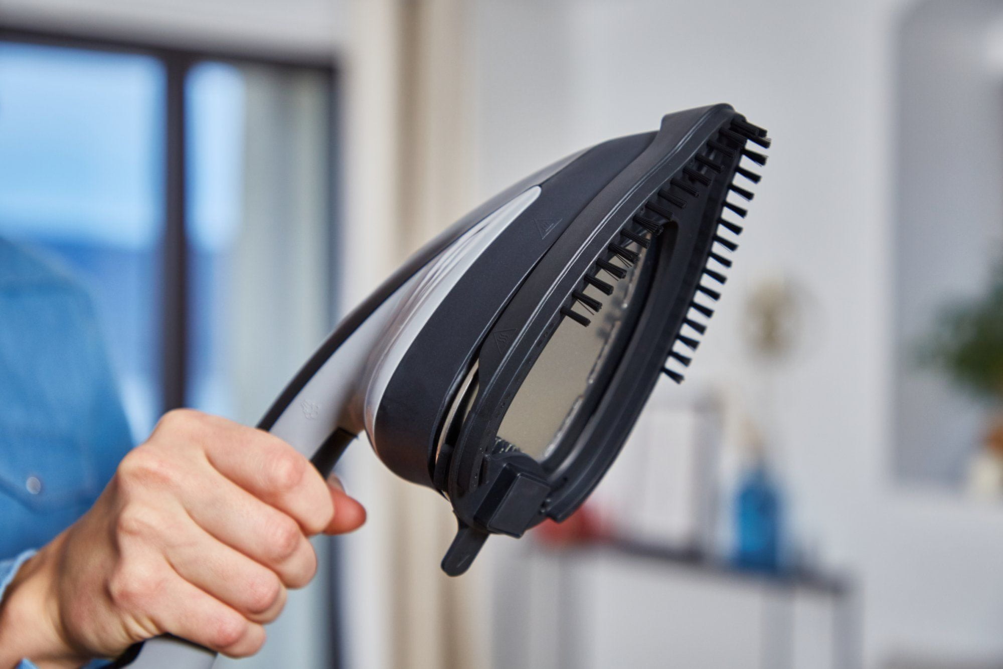 Tefal QT1510E0 Ixeo+ parno glačalo s daskom za glačanje | MALL.HR