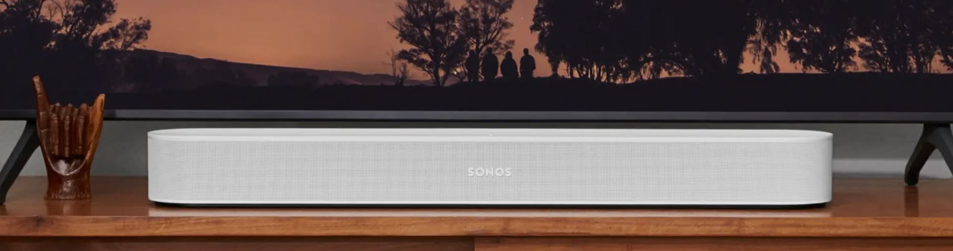  Jedinstveni minimalistički soundabar Sonos Beam 2 ima Wifi, Apple Airplay 2 tehnologiju, Dolby Atmos i podršku za glasovno upravljanje Alexa i Google Assistant. 