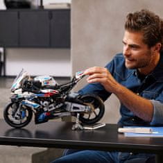 LEGO Technic 42130 - BMW M 1000 RR