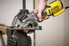 Stanley FATMAX 650W električna kružna pila 89mm sa laserom + kofer