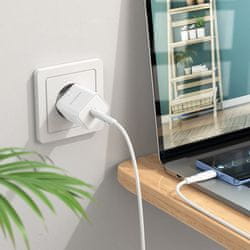  Borofone BN6 USB punjač, 20 W, type-C QC 3.0 